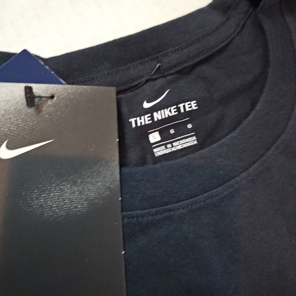 Cleveland Indians Nike MLB Baseball Club Black T-Shirt Women's Large NWT - Picture 4 of 6